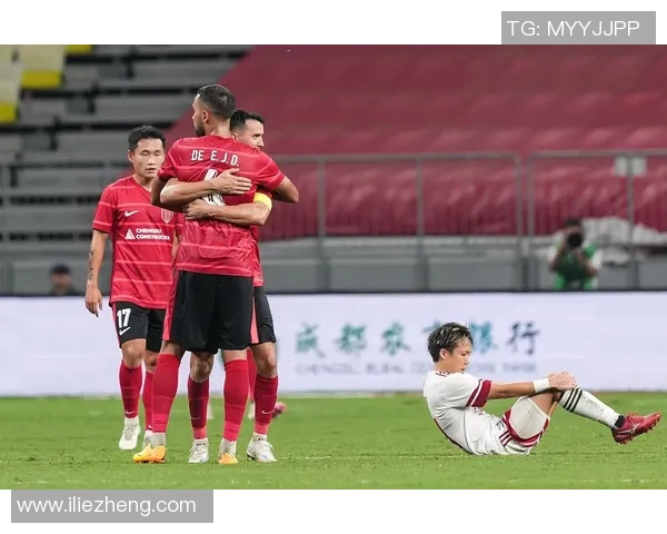 成都足球队边路渗透战术分析与比赛效果评估探讨 成都足球队边路渗透战术分析与比赛效果评估探讨