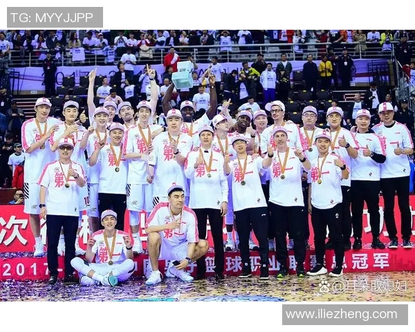 重庆网球队战术解析：如何提升竞技水平与团队协作能力