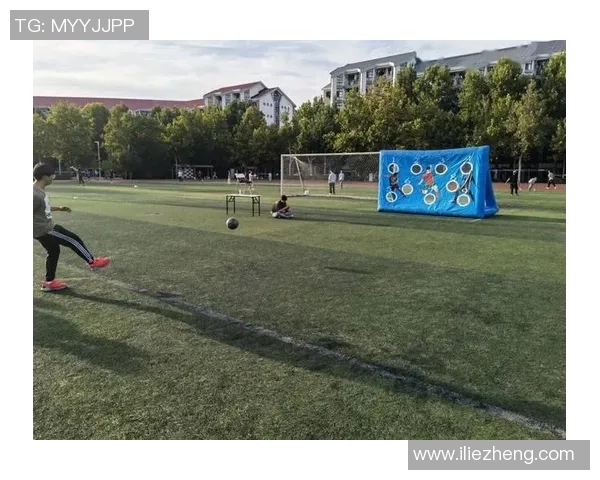 足球明星九宫格揭秘他们的职业生涯与场上瞬间的精彩瞬间 足球明星九宫格揭秘他们的职业生涯与场上瞬间的精彩瞬间