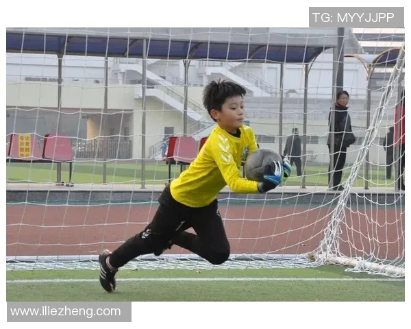 足球明星教你弹钢琴从基础到进阶的精彩视频教学课程 足球明星教你弹钢琴从基础到进阶的精彩视频教学课程
