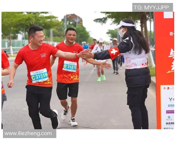 重庆篮球队在钻石联赛中的拼搏历程与荣耀时刻回顾